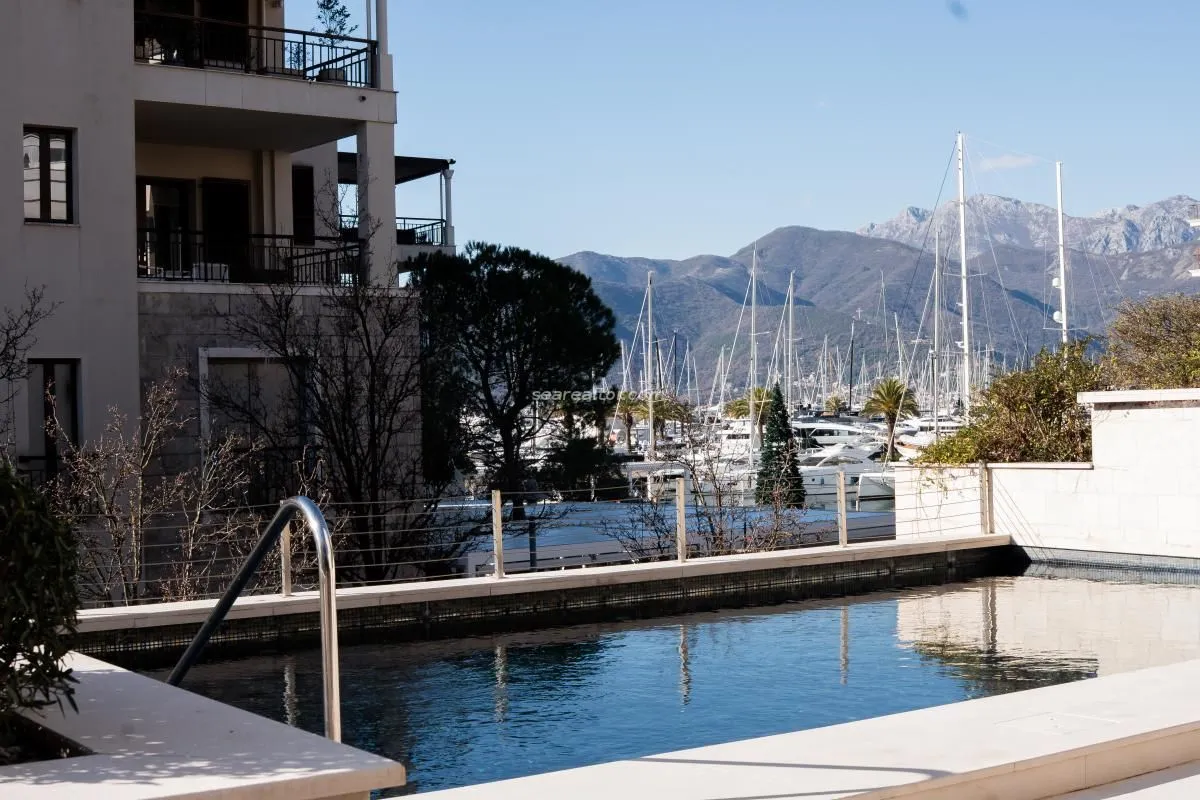 Prodaja, dvosoban stan, 115m², Porto Montenegro, Tivat