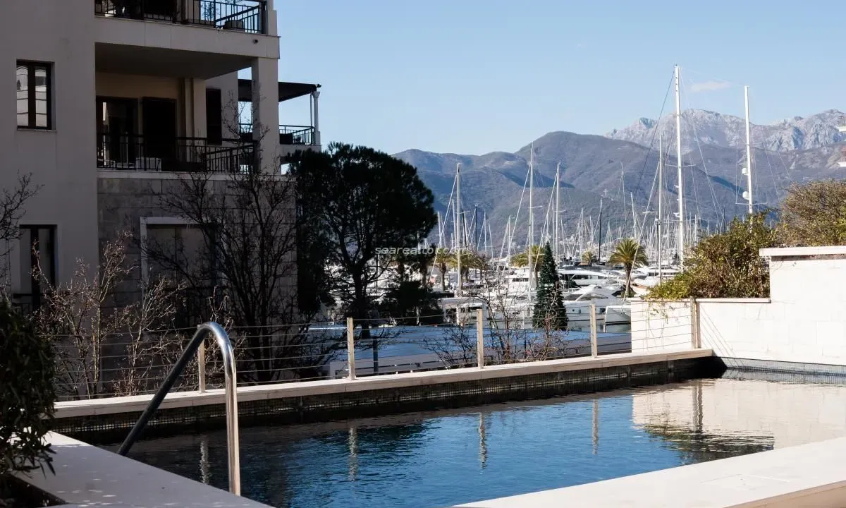 Prodaja, dvosoban stan, 115m², Porto Montenegro, Tivat