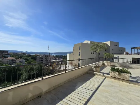 Sale, one bedroom apartment, 59m², Tivat, Crna Gora - image 21