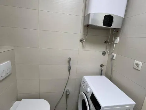 Izdavanje, jednosoban stan, 60m², Dobrota, Kotor - image 7