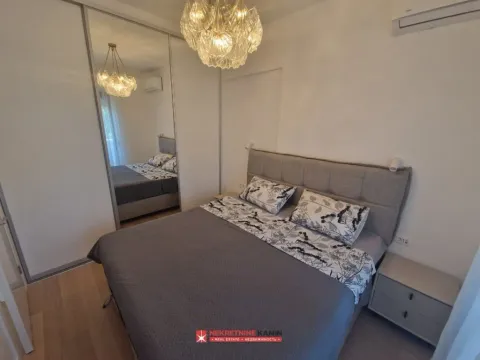 Sale, one bedroom apartment, 42m², Bečići, Budva - image 10