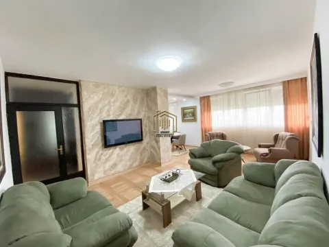 Prodaja, dvosoban stan, 80m², Stari Aerodrom, Podgorica