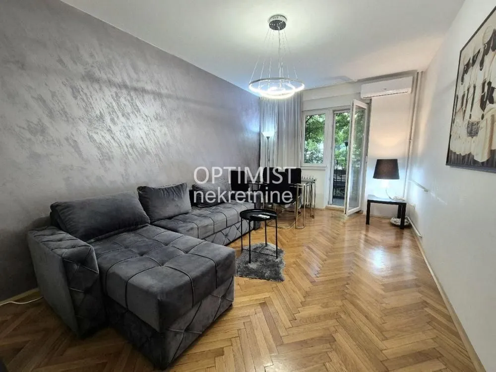 Rent, three bedroom apartment, 56m², Vračar Centar, Vračar Sve Podlokacije