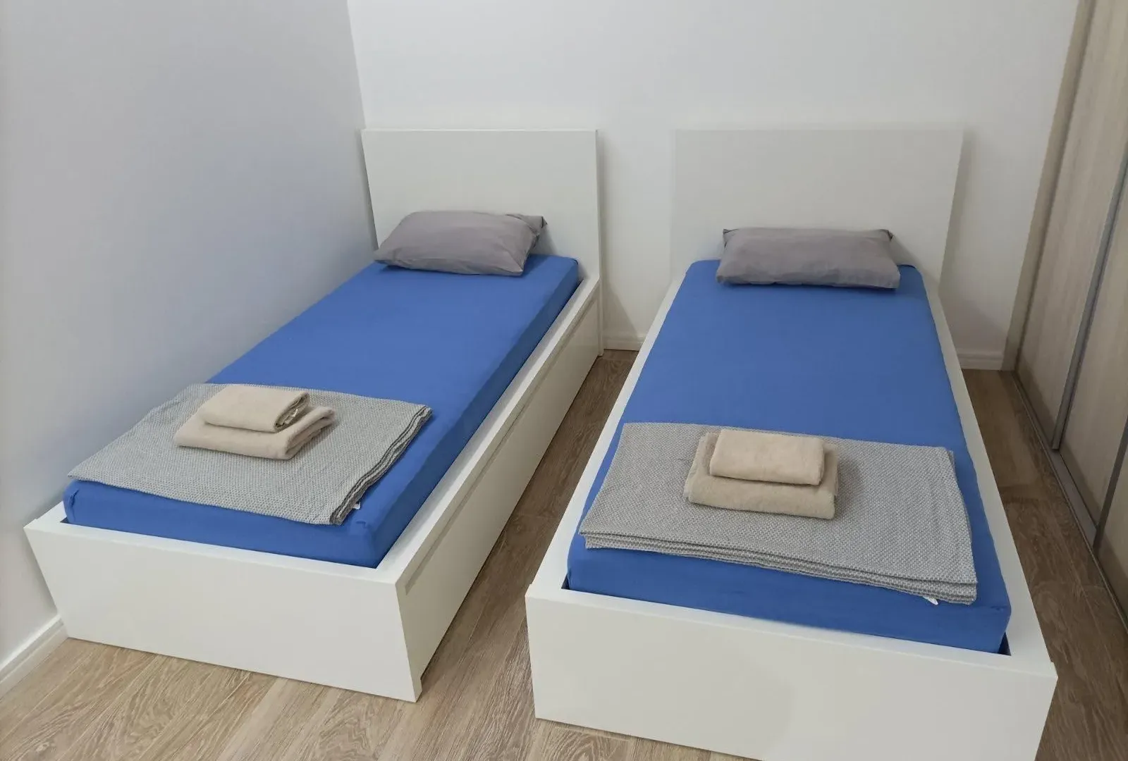 Prodaja, dvosoban stan, 93m², Kalimanj, Tivat