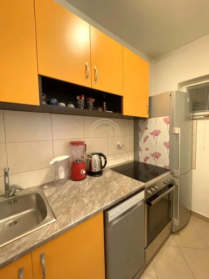 Izdavanje, dvosoban stan, 65m², Detelinara, Novi Sad Sve Podlokacije