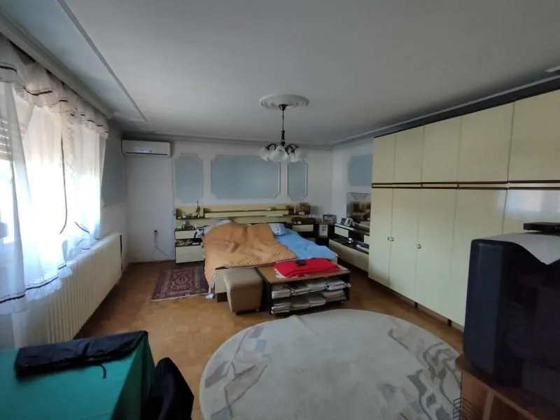 Prodaja, kuća, 330m², Sremska Kamenica, Petrovaradin