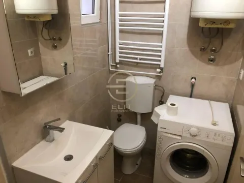 Izdavanje, jednosoban stan, 44m², Stari grad, Novi Sad - image 12