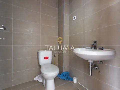 Izdavanje, jednosoban stan, 42m², Stari Aerodrom, Podgorica - image 2