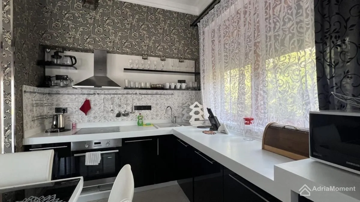 Prodaja, trosoban stan, 101m², Orahovac, Kotor