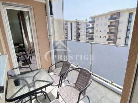 Izdavanje, dvosoban stan, 70m², City Kvart, Podgorica - image 4