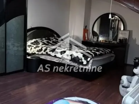 Izdavanje, trosoban stan, 90m², Vukov Spomenik, Zvezdara Sve Podlokacije - image 10