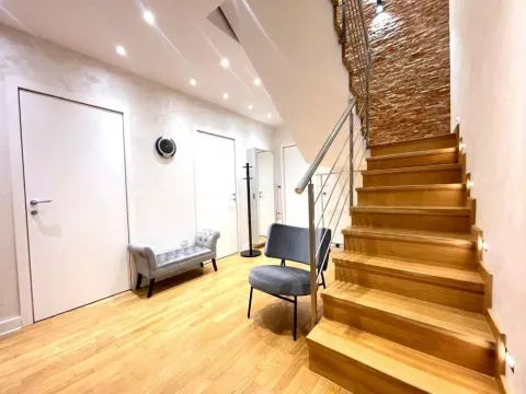 Rent, apartment, 270m², Vukov Spomenik, Zvezdara Sve Podlokacije - image 12