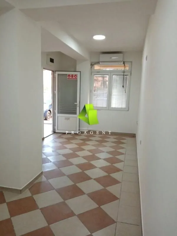 Rent, office space, 20m², Palilula, Niš