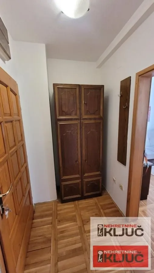 Izdavanje, jednosoban stan, 26m², Bulevar Oslobodjenja, Novi Sad Sve Podlokacije