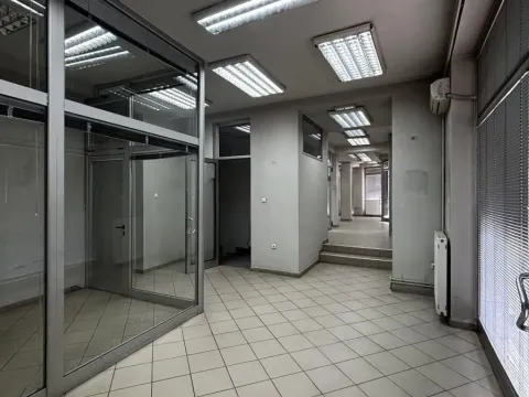 Rent, office space, 450m², Medijana, Niš - image 3