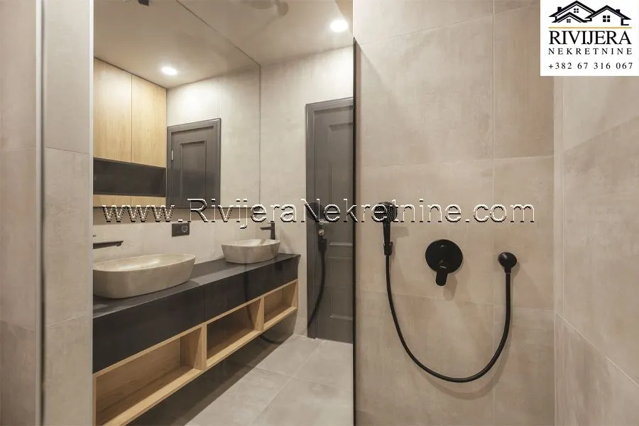 Prodaja, trosoban stan, 152m², Savina, Herceg Novi