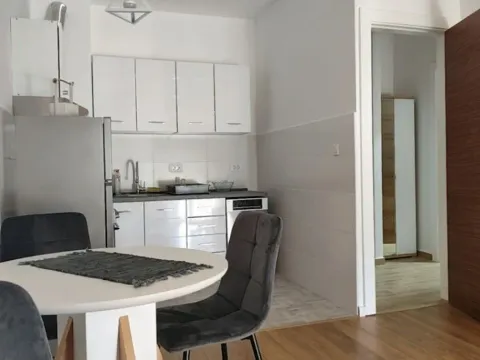 Izdavanje, jednosoban stan, 45m², Bijela, Herceg Novi - image 10