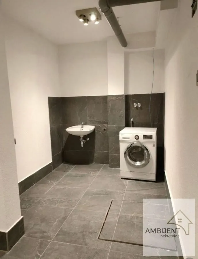 Rent, four bedroom apartment, 148m², Savski Venac, Beograd