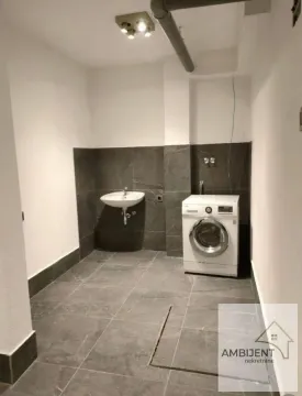 Rent, four bedroom apartment, 148m², Savski Venac, Beograd - image 22