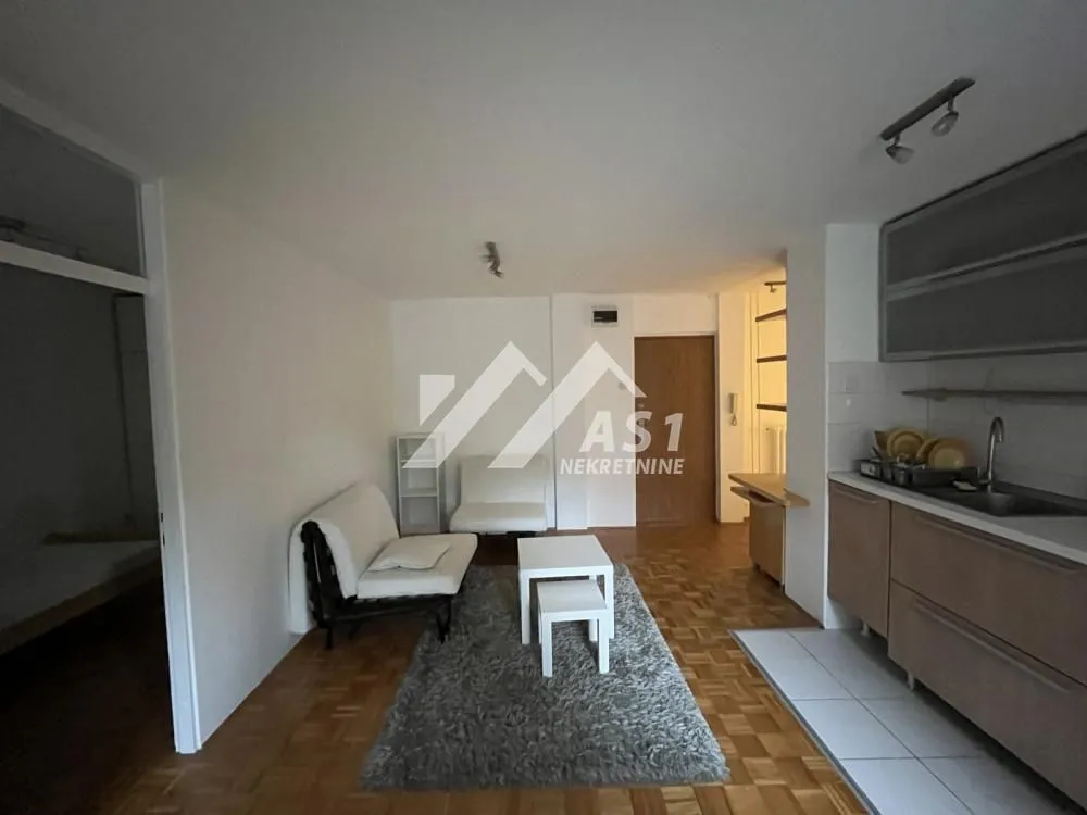 Izdavanje, jednosoban stan, 39m², Liman 3, Novi Sad Sve Podlokacije