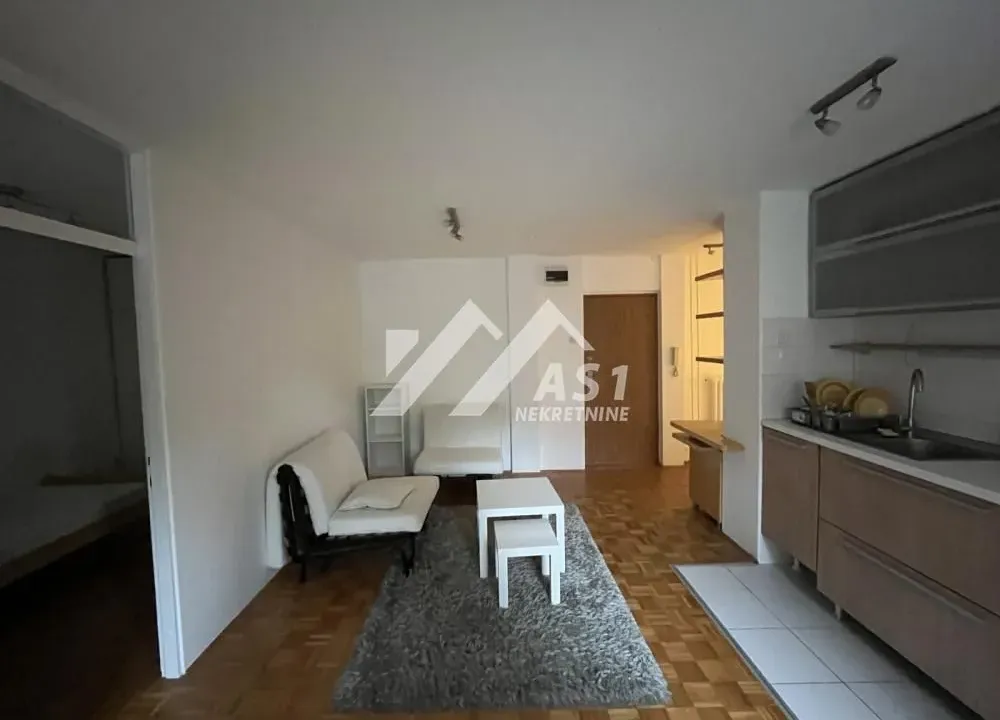 Izdavanje, jednosoban stan, 39m², Liman 3, Novi Sad Sve Podlokacije