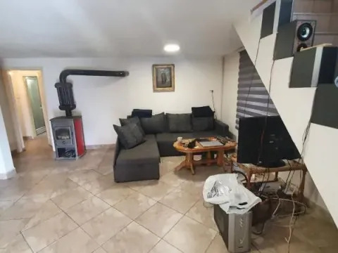 Prodaja, kuća, 168m², Kamenjar, Novi Sad Sve Podlokacije - image 4