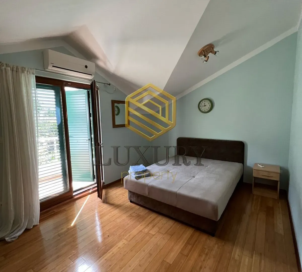 Prodaja, trosoban stan, 130m², Risan, Kotor