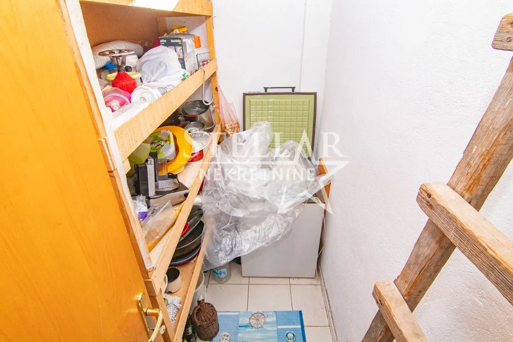 Izdavanje, kuća, 73m², Kuči, Podgorica