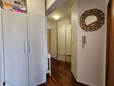 Sale, two bedroom apartment, 56m², Stari Aerodrom, Podgorica - image 8