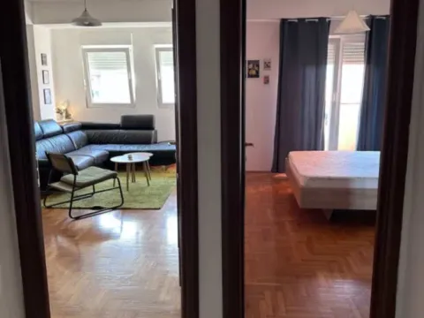 Izdavanje, jednosoban stan, 52m², City Kvart, Podgorica - image 2