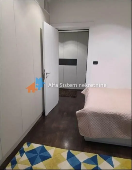 Rent, four bedroom apartment, 95m², Stari Grad, Beograd