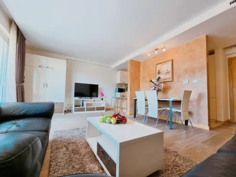 Prodaja, jednosoban stan, 61m², Budva, Crna Gora
