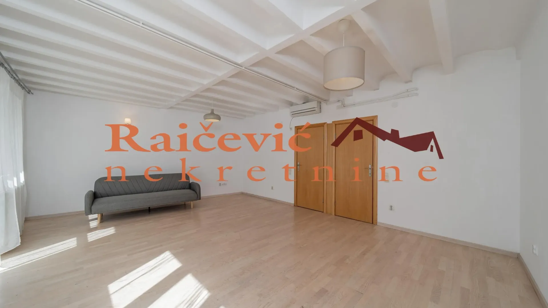 Prodaja, dvosoban stan, 68m², Centar, Stara Pazova