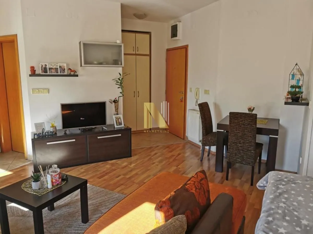 Rent, one bedroom apartment, 36m², Bulevar Oslobodjenja, Novi Sad Sve Podlokacije
