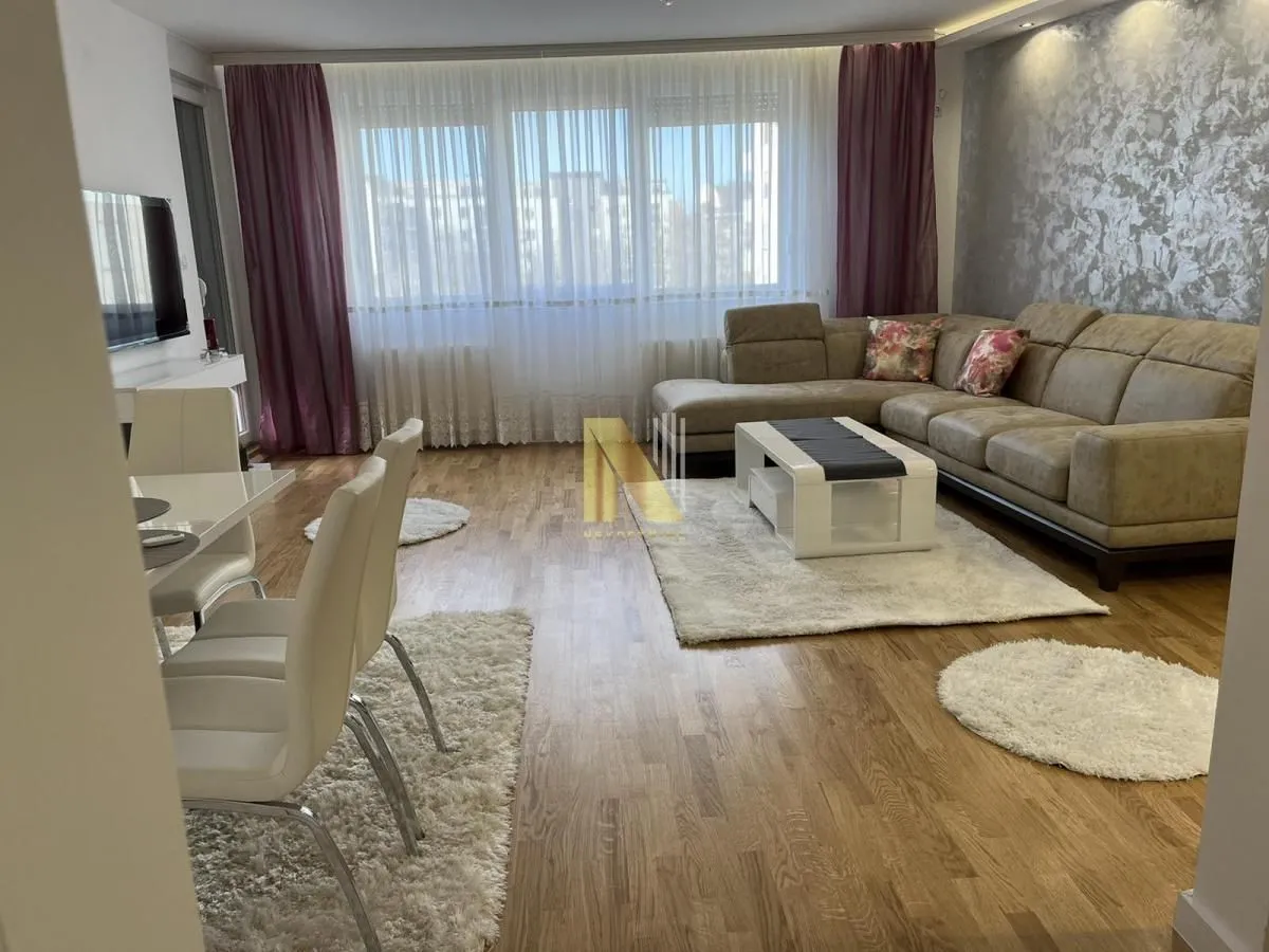 Prodaja, četvorosoban stan, 101m², Salajka, Novi Sad Sve Podlokacije