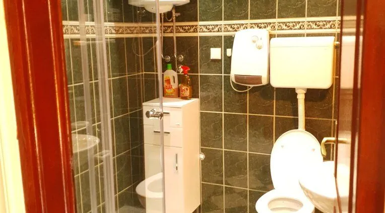 Izdavanje, kuća, 250m², Donja Gorica, Podgorica