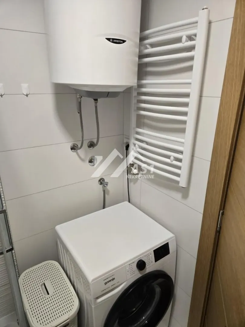 Izdavanje, jednosoban stan, 40m², Rotkvarija, Novi Sad Sve Podlokacije