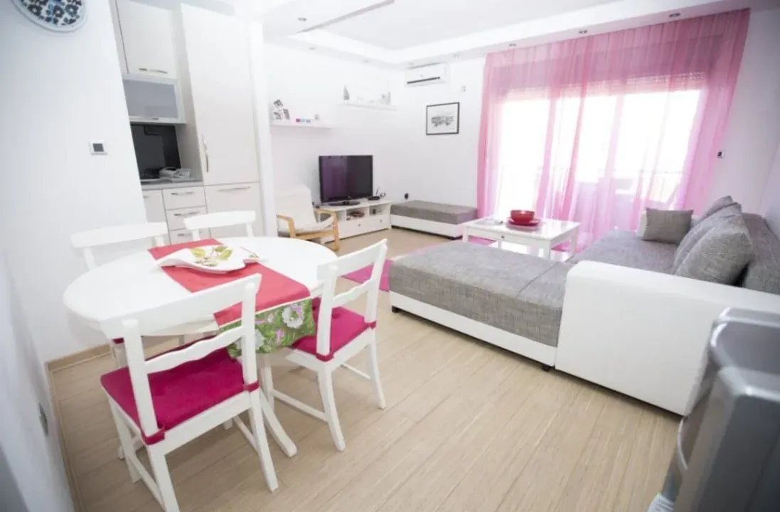 Prodaja, jednosoban stan, 55m², Pržno, Budva