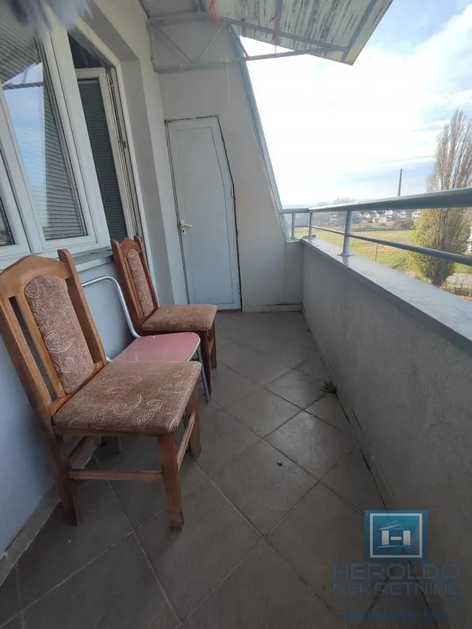 Prodaja, trosoban stan, 71m², Centar, Jagodina