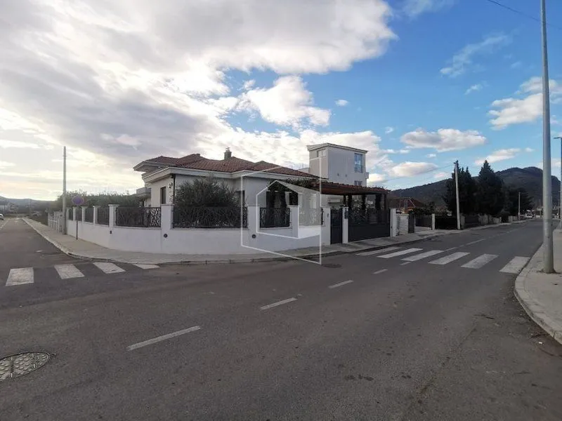 Sale, house, 180m², Podgorica, Crna Gora