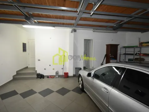 Prodaja, kuća, 212m², Donji Kokoti, Podgorica - image 27