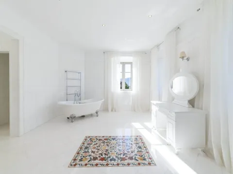 Prodaja, kuća, 1100m², Dobrota, Kotor - image 2