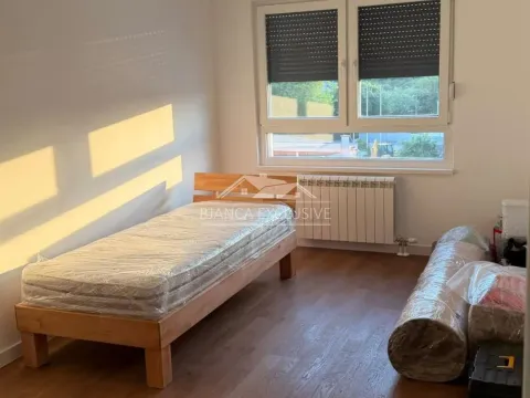 Prodaja, trosoban stan, 66m², Zemun Gornji Grad, Zemun Sve Podlokacije - image 12
