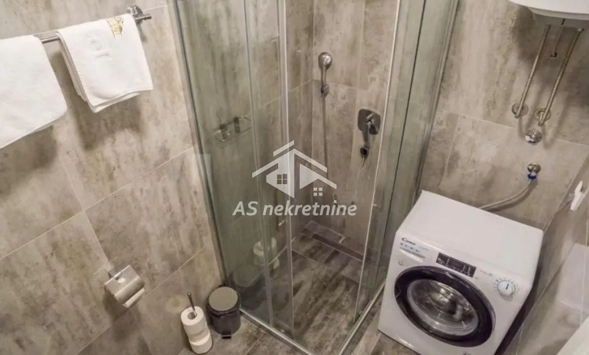 Rent, two bedroom apartment, 43m², Južni Bulevar, Vračar Sve Podlokacije
