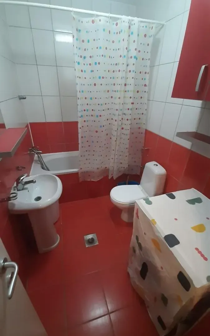 Izdavanje, dvosoban stan, 48m², Nova Detelinara, Novi Sad Sve Podlokacije
