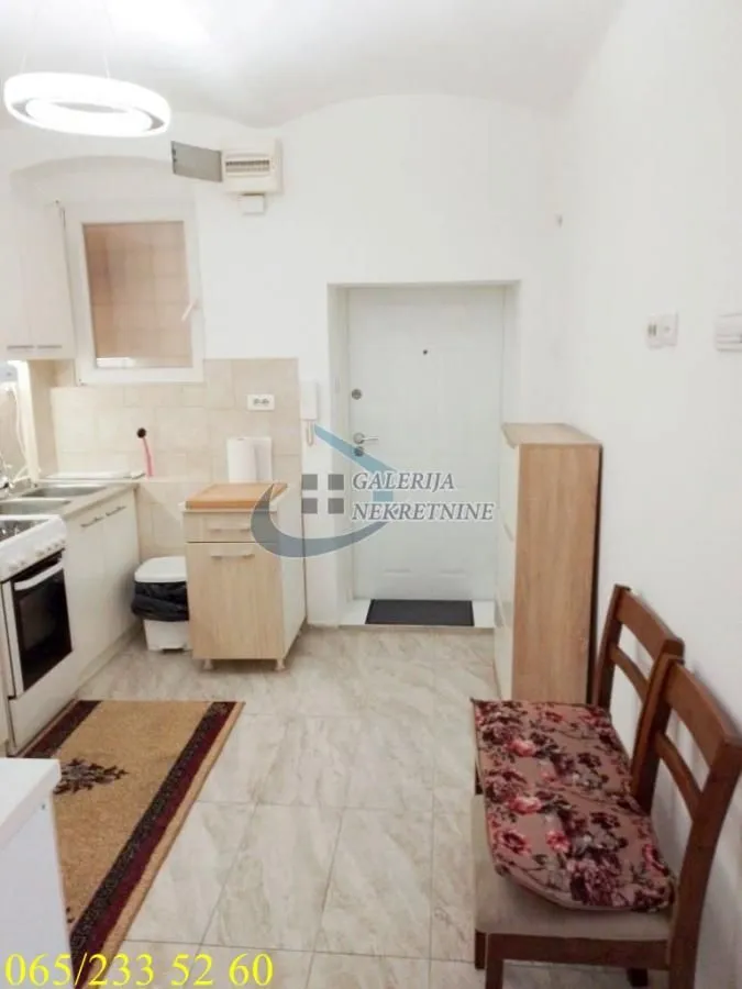 Prodaja, jednosoban stan, 36m², Vračar Hram, Vračar Sve Podlokacije