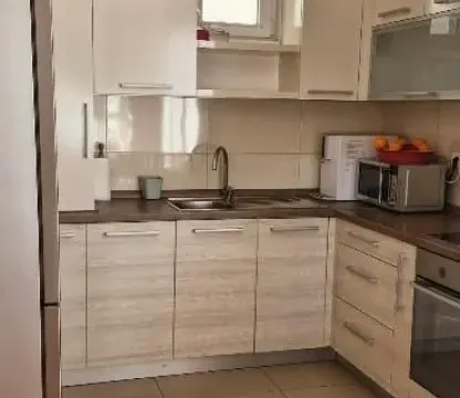 Izdavanje, trosoban stan, 107m², Kluz, Zvezdara Sve Podlokacije - image 3
