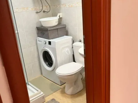 Izdavanje, dvosoban stan, 88m², Muo, Kotor - image 12