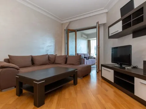 Izdavanje, dvosoban stan, 100m², Podgorica, Crna Gora - image 17