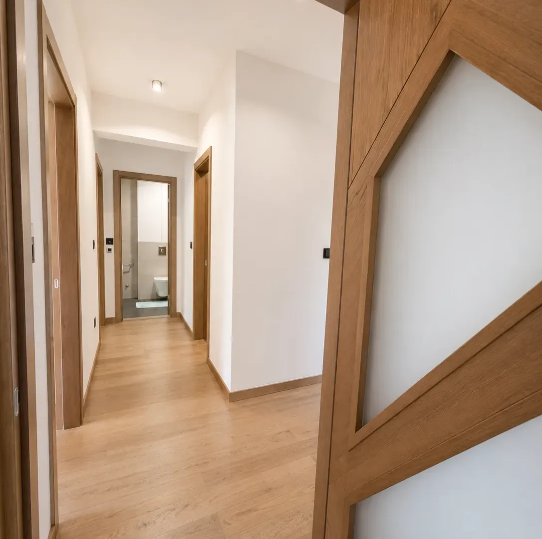 Izdavanje, dvosoban stan, 69m², Ljubović, Podgorica